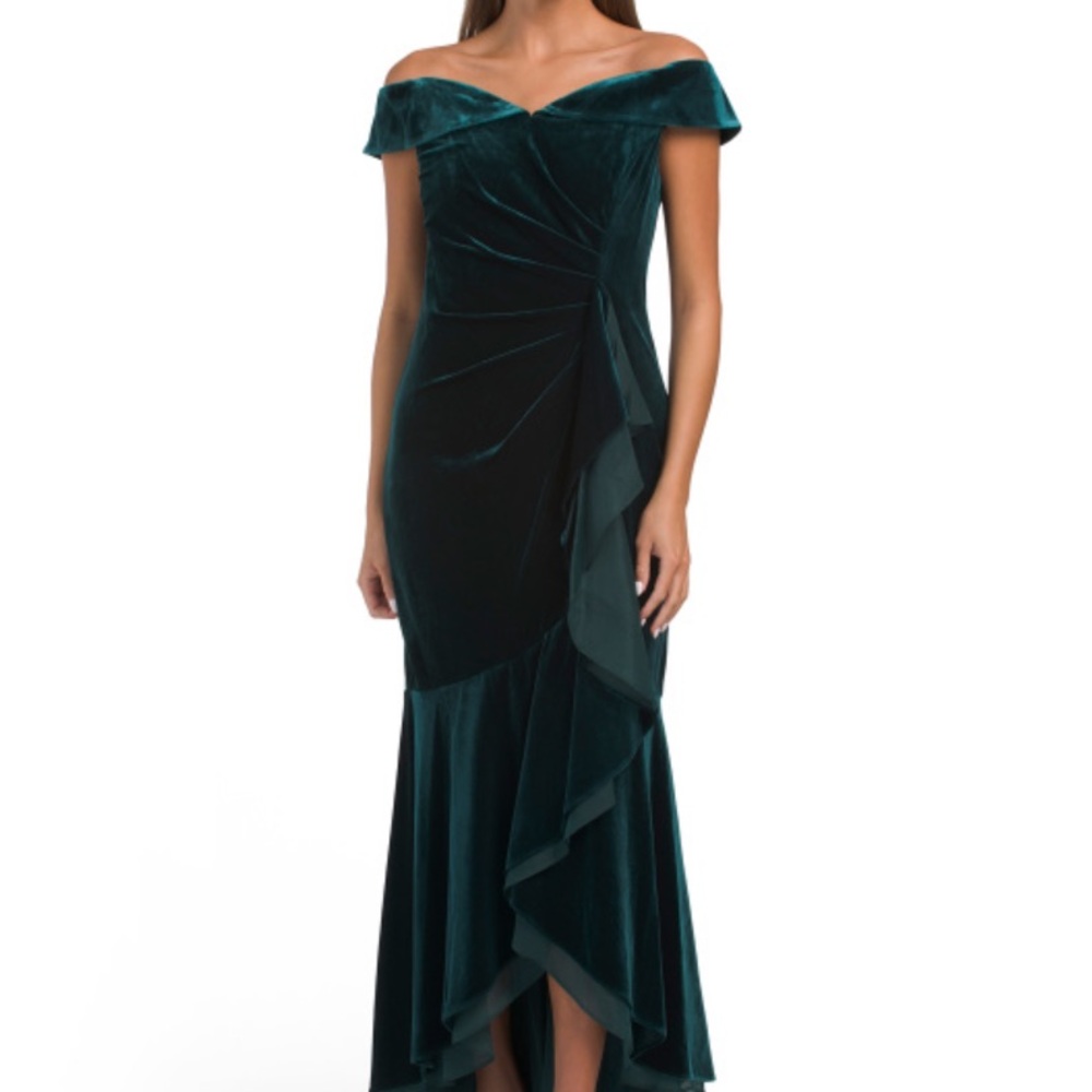 Adrianna Papell Emerald Off-Shoulder Velvet Dress